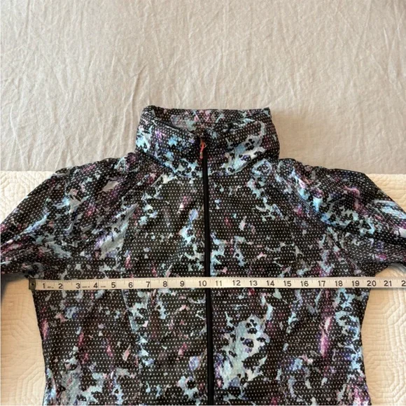 Lululemon Back Pack It Jacket - Picture 2 of 12